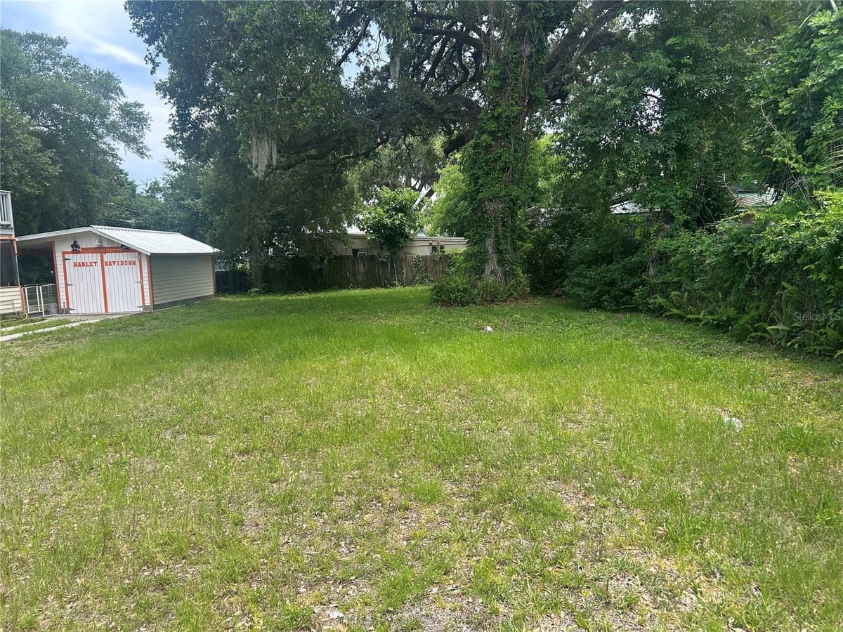 147 KINGSTON AVENUE — photo 1 of 10