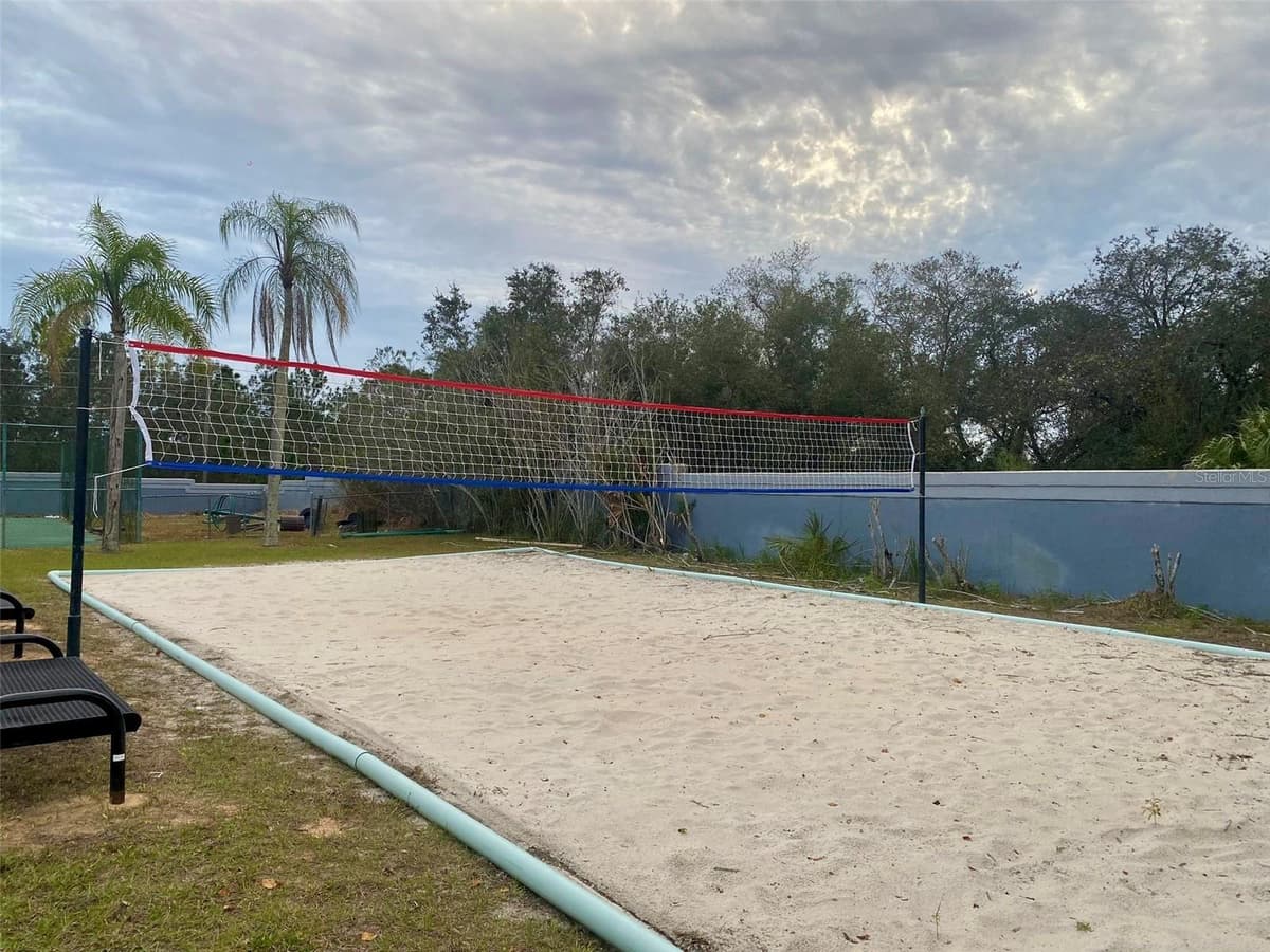 527 CARIBBEAN DRIVE — photo 13 of 15