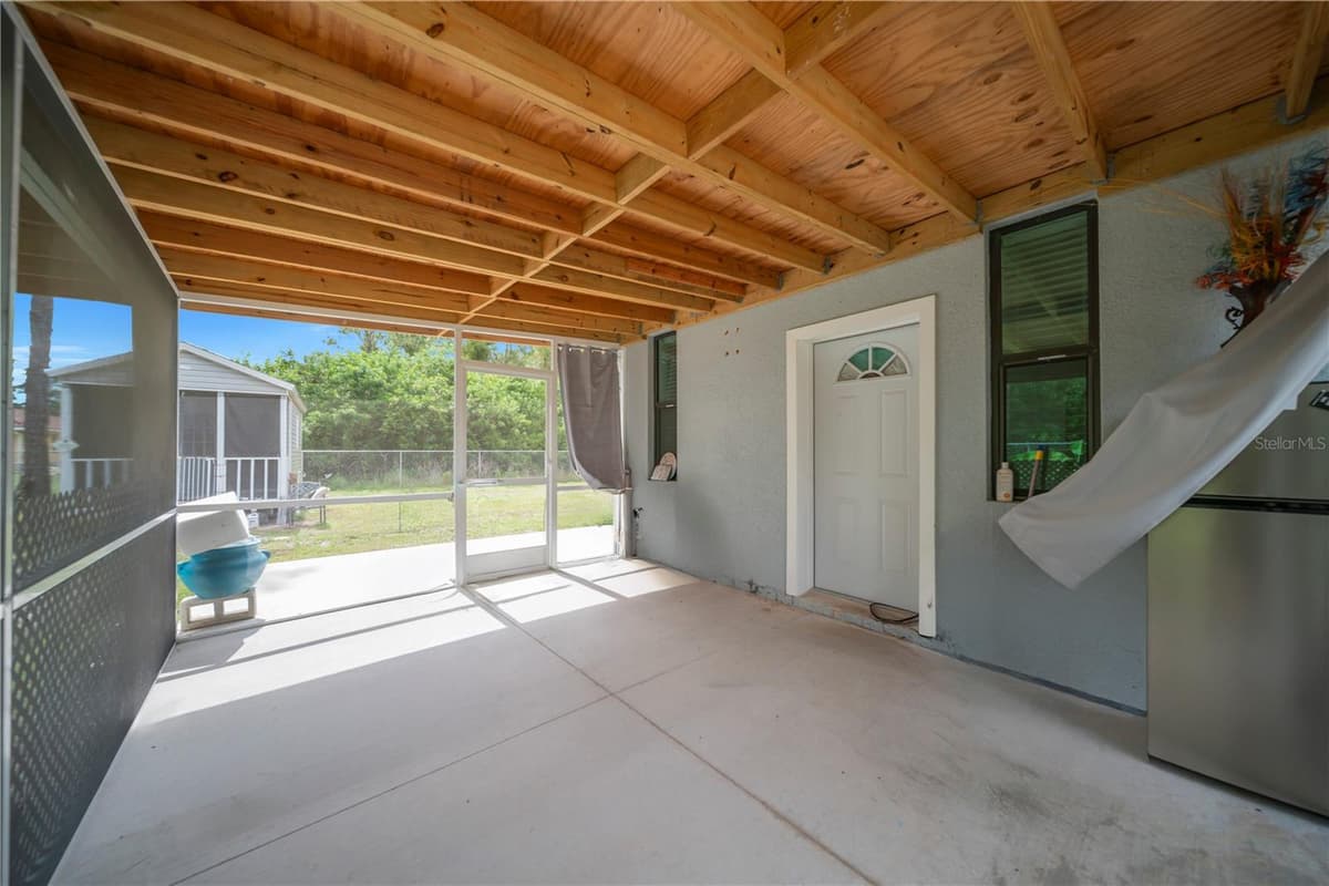 2021 HINES AVENUE — photo 34 of 39