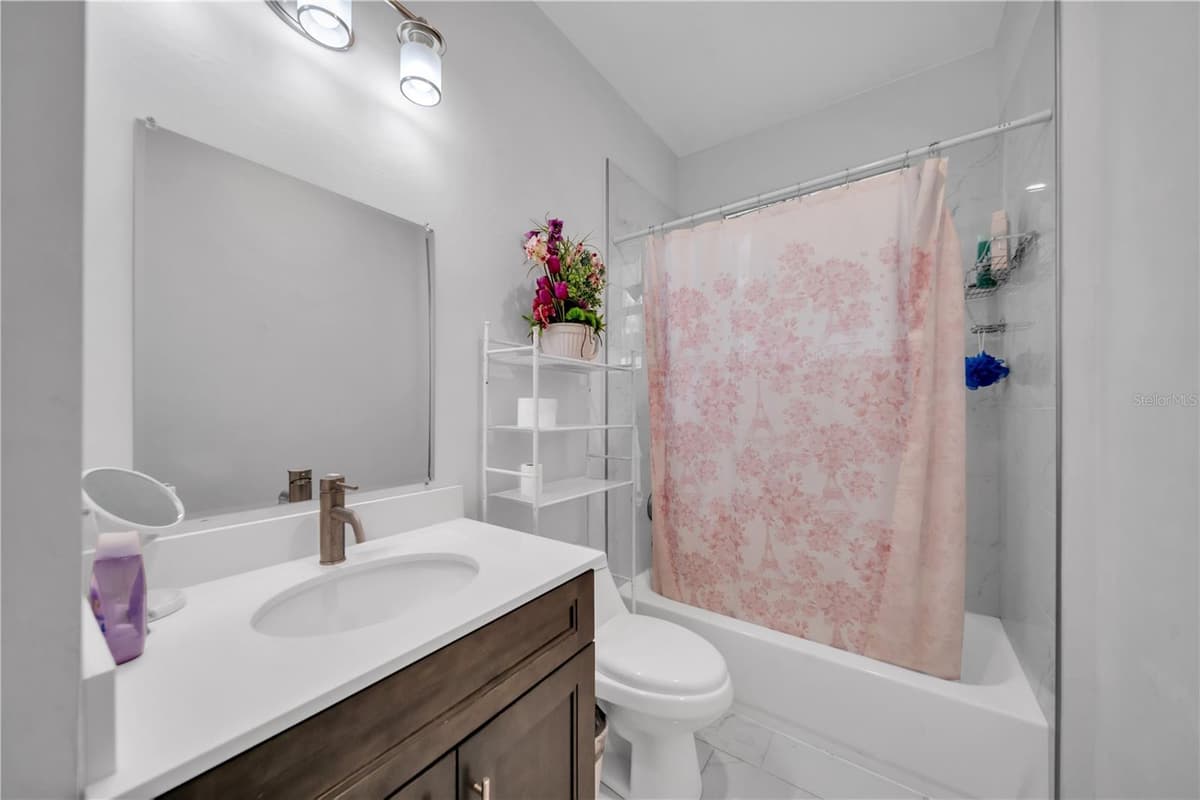 2021 HINES AVENUE — photo 24 of 39