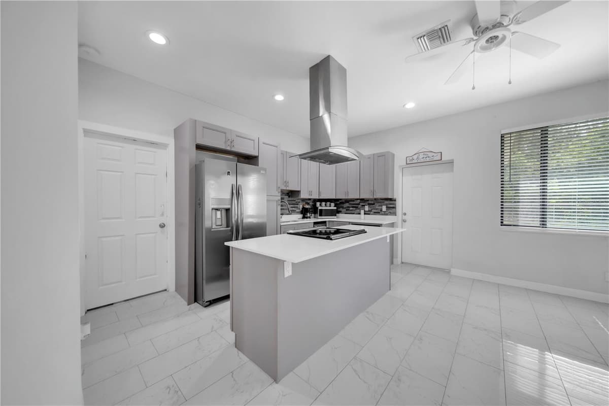 2021 HINES AVENUE — photo 16 of 39
