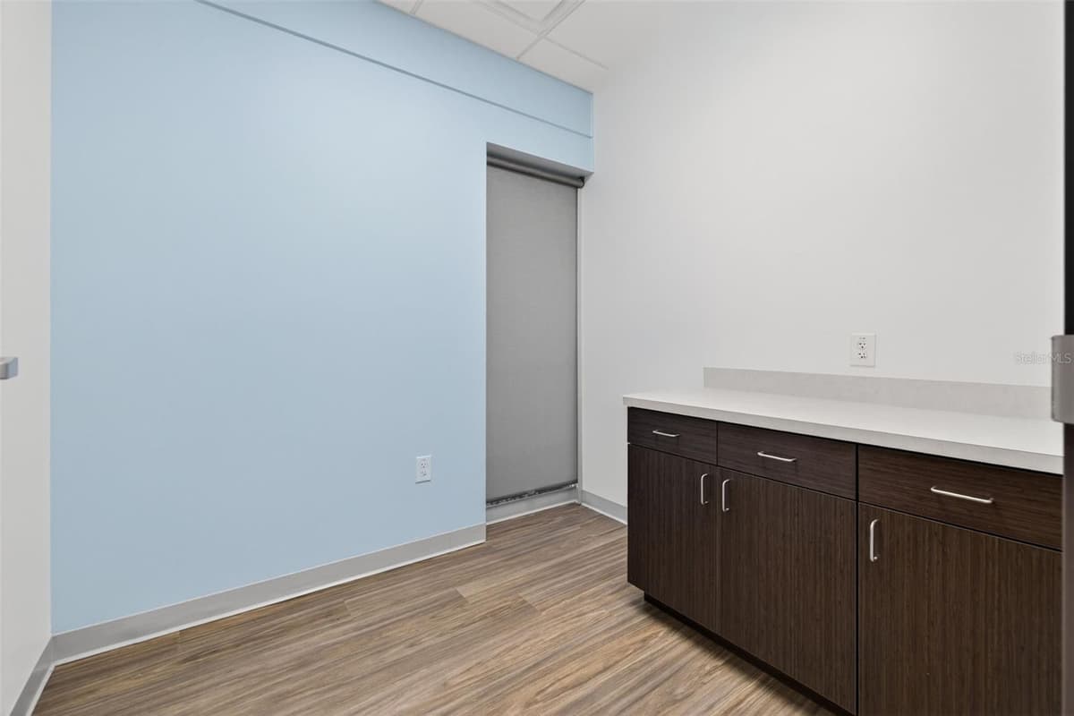1559 INDIAN ROCKS ROAD — photo 34 of 45