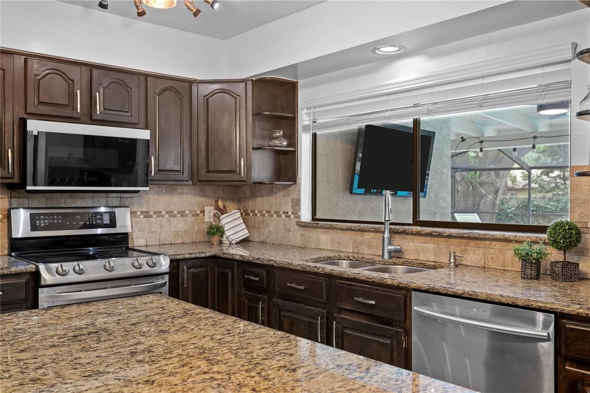 12603 RAIN FOREST STREET — photo 19 of 56