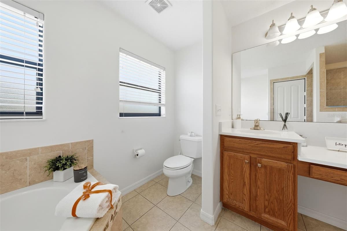 14433 LAKE YALE ROAD — photo 14 of 38