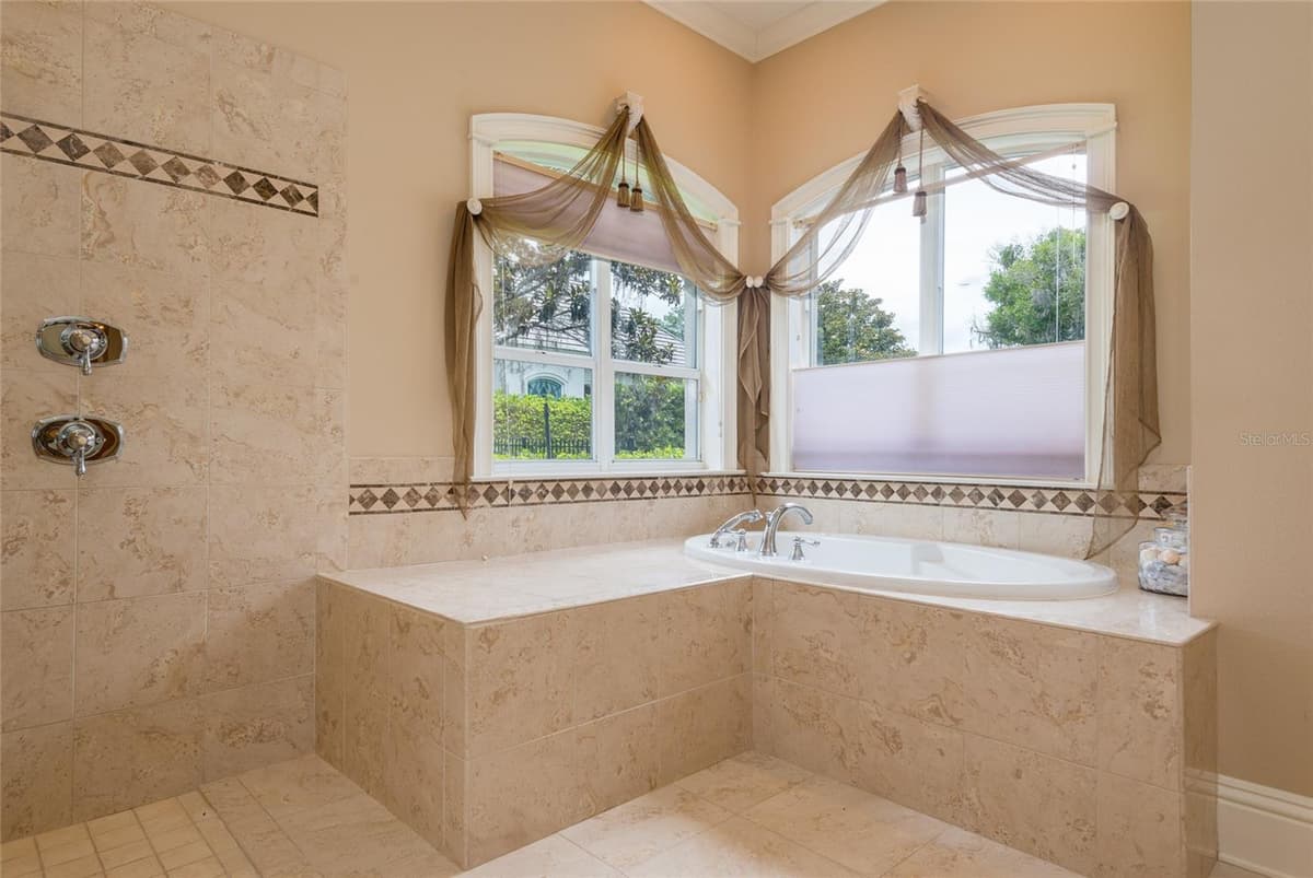 7902 FOXCATCHER COURT — photo 36 of 95