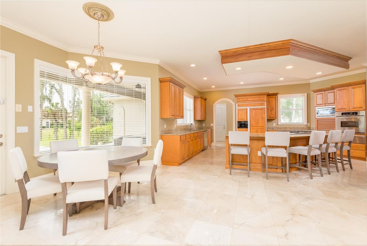 7902 FOXCATCHER COURT — photo 20 of 95