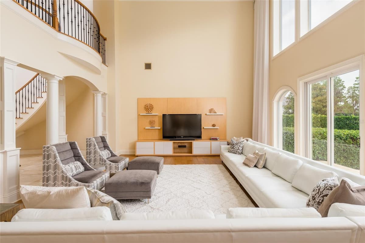 7902 FOXCATCHER COURT — photo 18 of 95