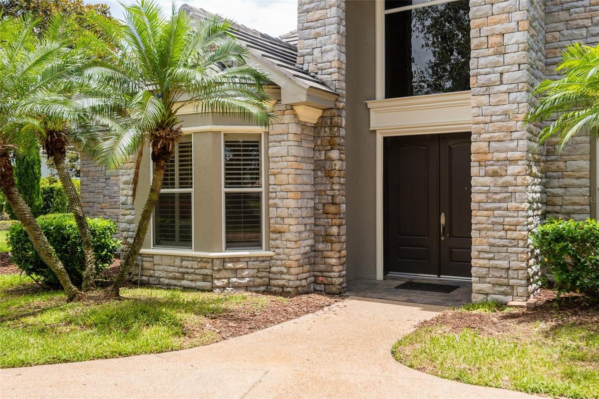 7902 FOXCATCHER COURT — photo 3 of 95