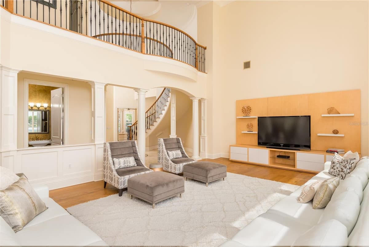 7902 FOXCATCHER COURT — photo 17 of 95