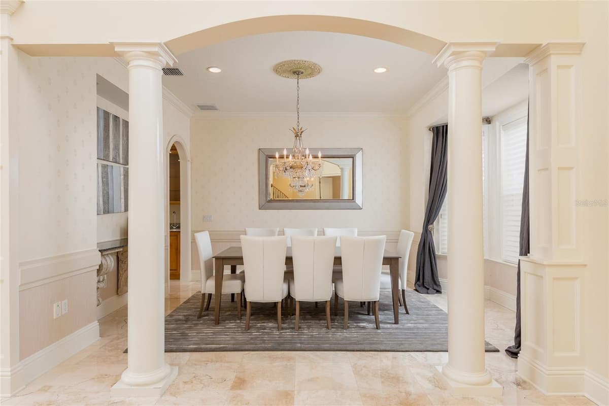 7902 FOXCATCHER COURT — photo 6 of 95