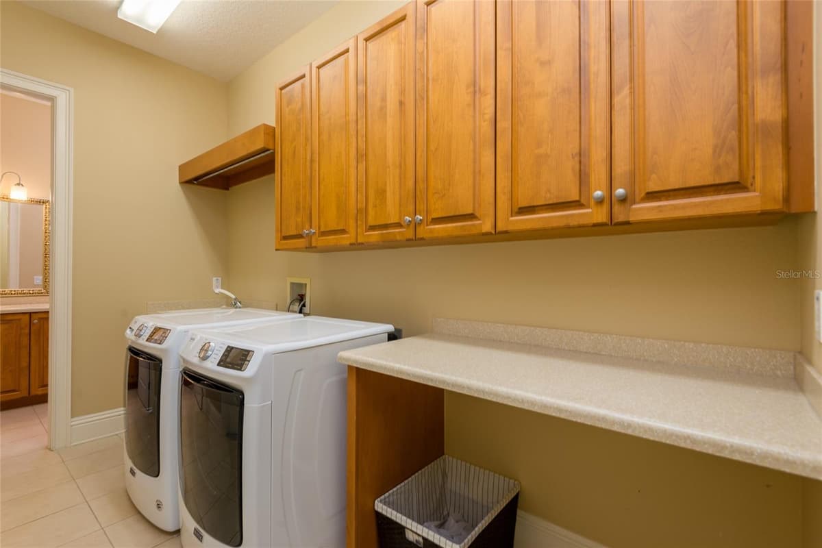 7902 FOXCATCHER COURT — photo 29 of 95