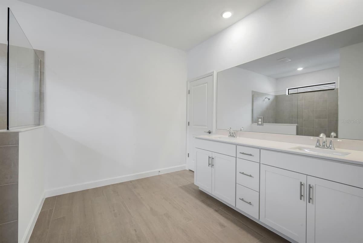 19232 GENTRY PLACE — photo 11 of 27