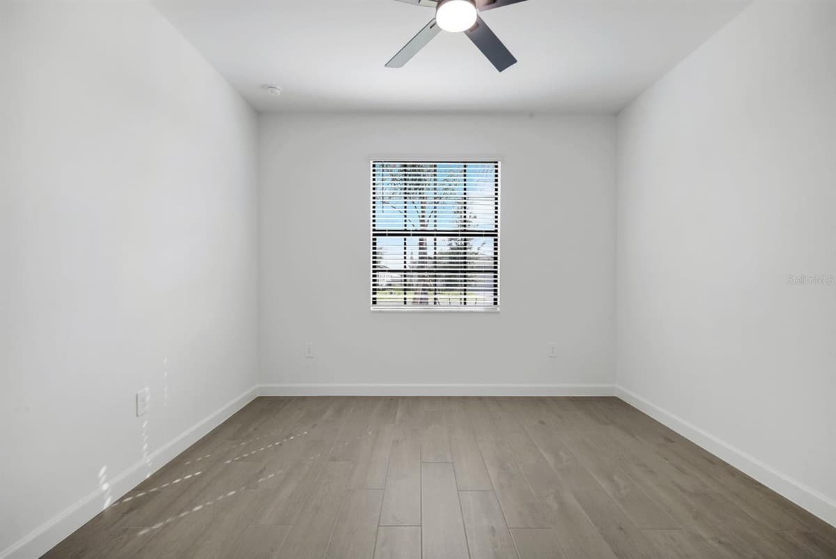 19232 GENTRY PLACE — photo 13 of 27
