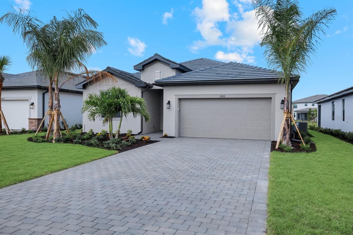 19232 GENTRY PLACE — photo 1 of 27