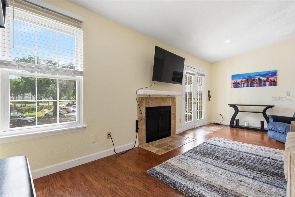 2550 ALAFAYA TRAIL — photo 5 of 22