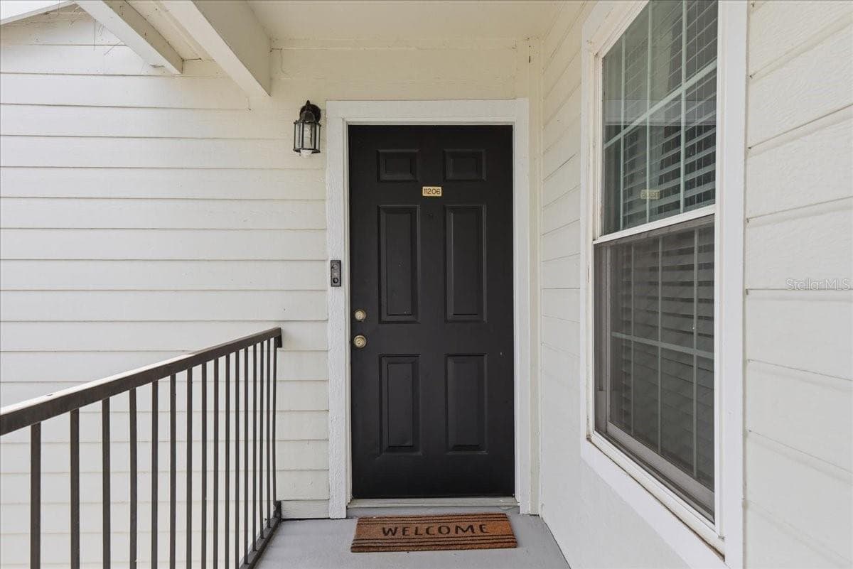 2550 ALAFAYA TRAIL — photo 1 of 22