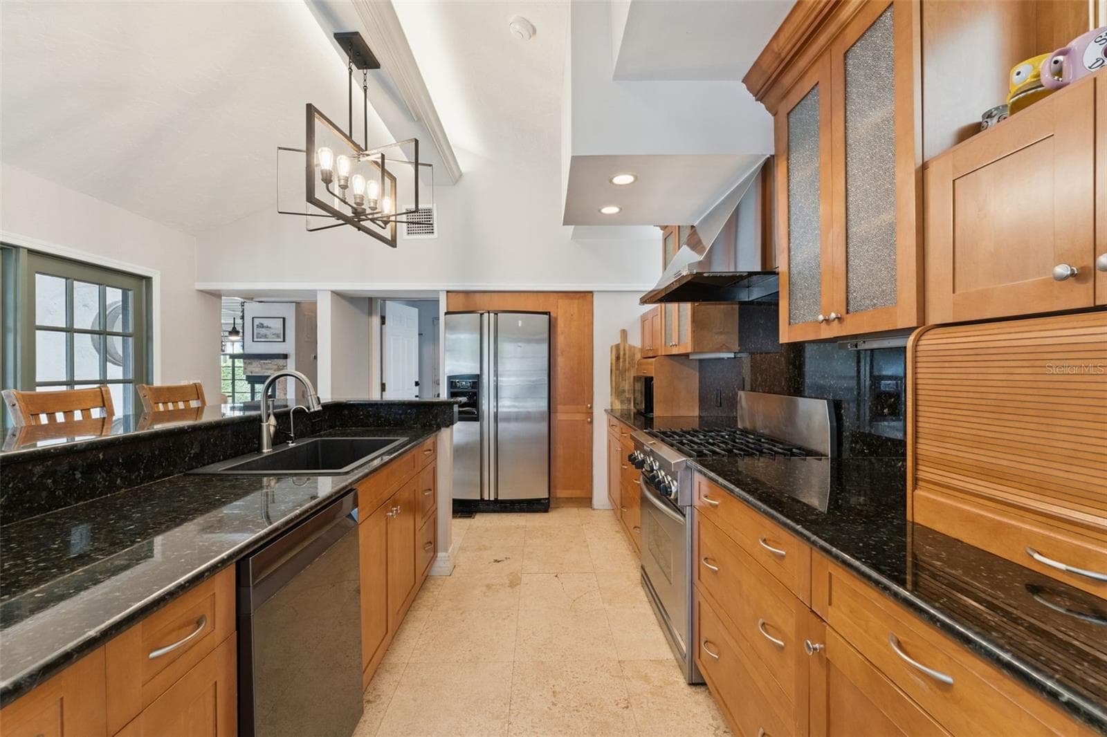 241 LAKE SUE AVENUE — photo 17 of 60