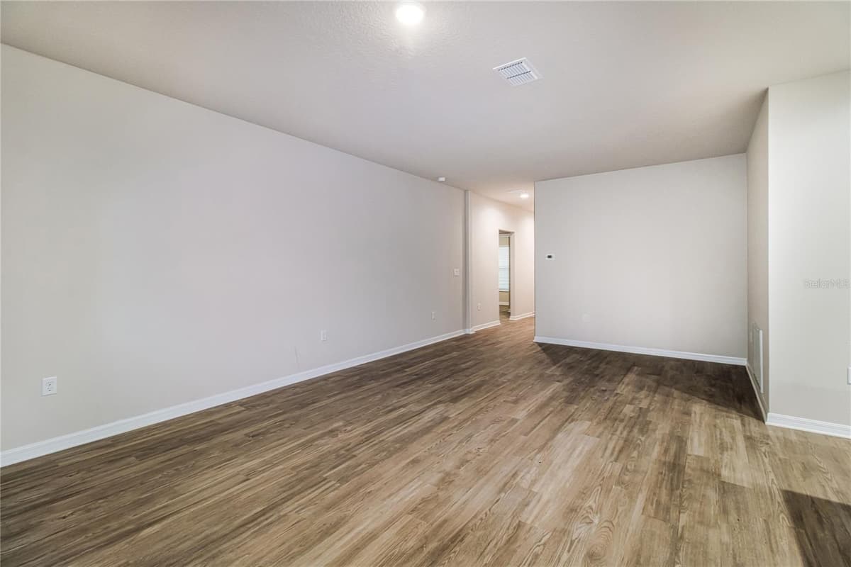 2087 SHINING DAWN LANE — photo 4 of 18