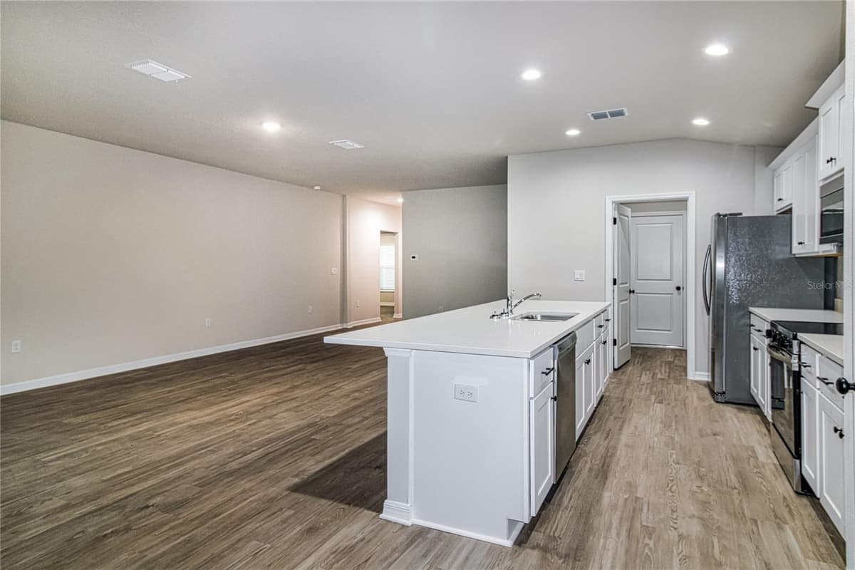 2087 SHINING DAWN LANE — photo 6 of 18