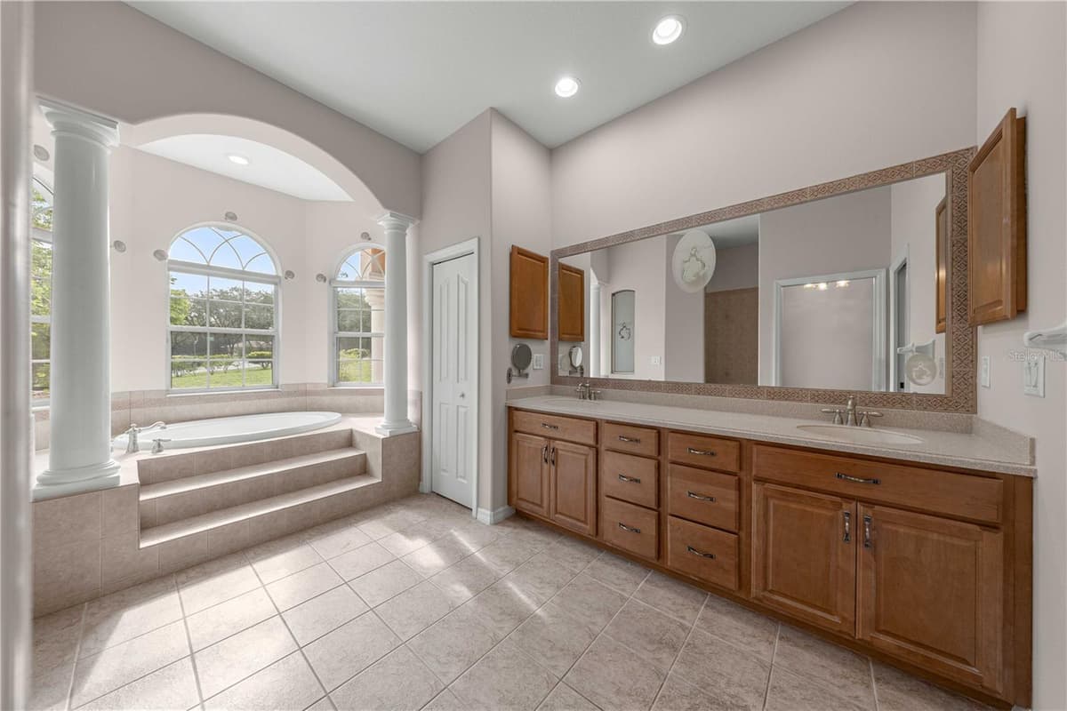 5296 PRINCEWOOD DRIVE — photo 27 of 94