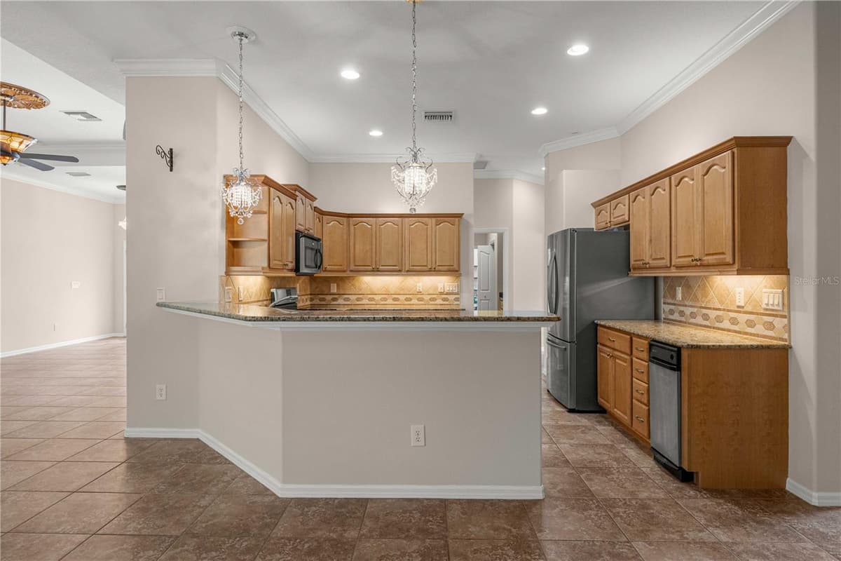 5296 PRINCEWOOD DRIVE — photo 16 of 94