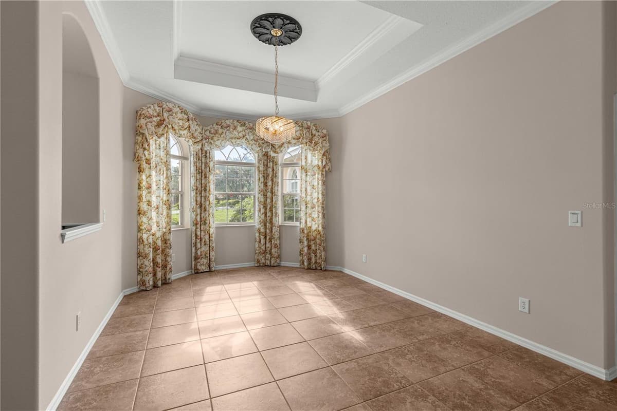 5296 PRINCEWOOD DRIVE — photo 10 of 94