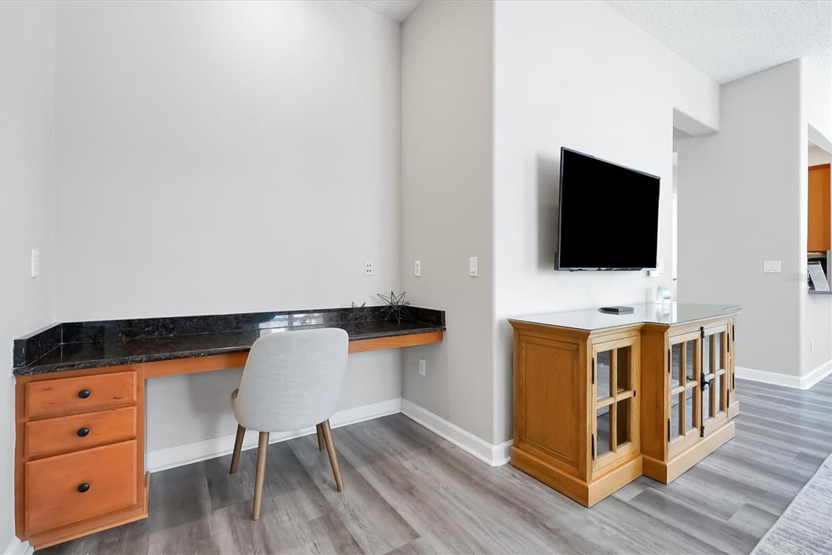 7768 LINKSIDE LOOP — photo 8 of 49