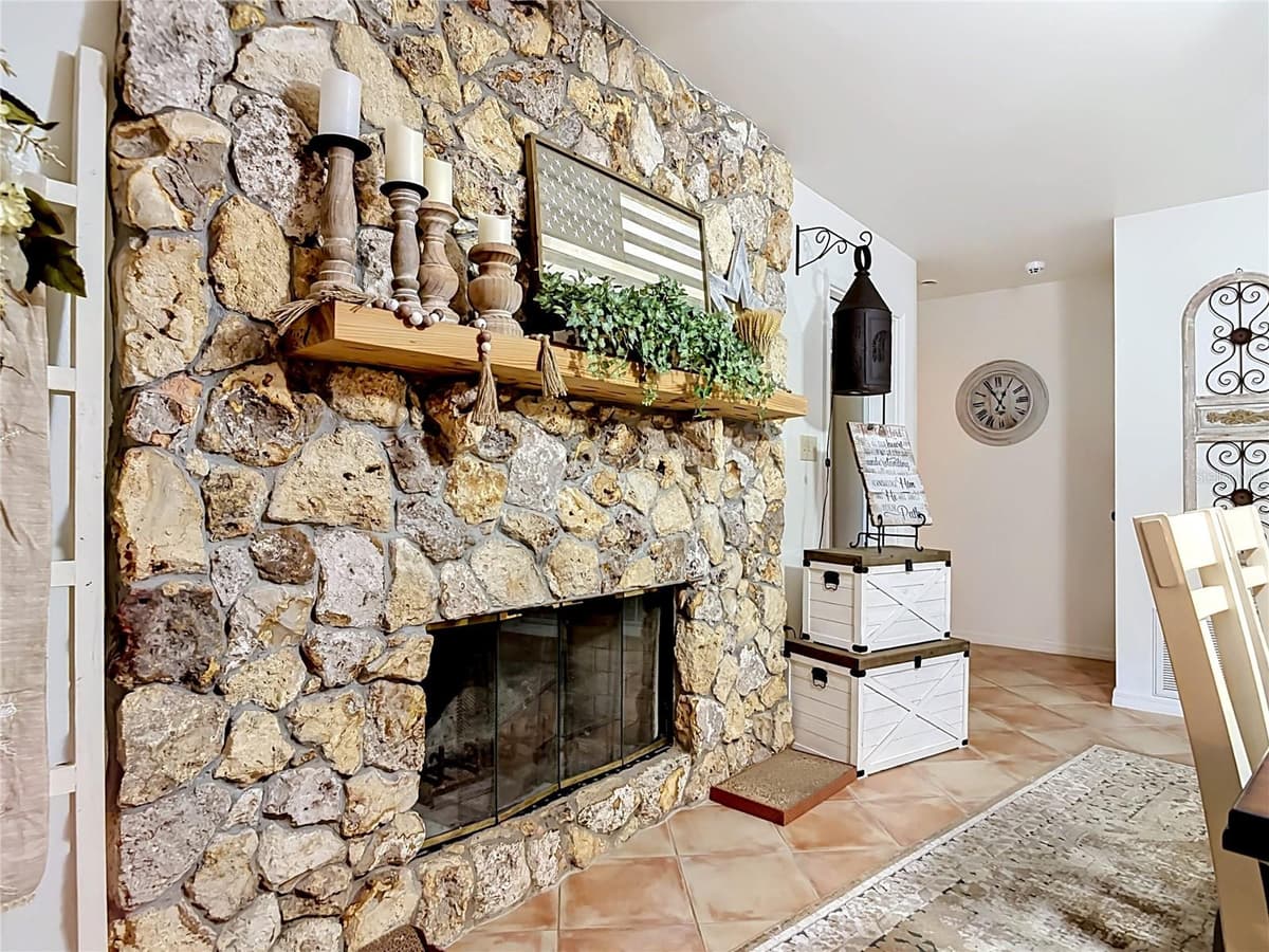 1395 MAYTOWN ROAD — photo 16 of 66