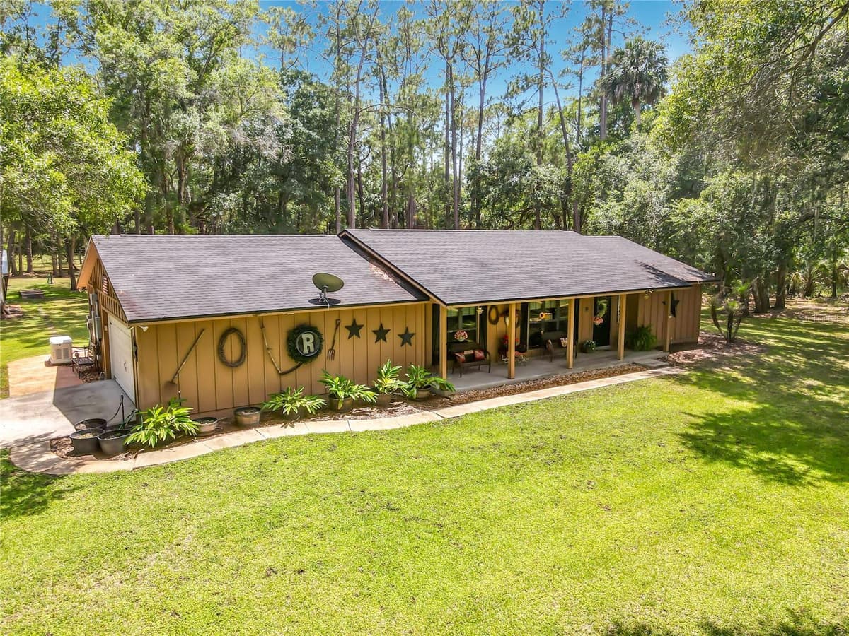 1395 MAYTOWN ROAD — photo 1 of 66