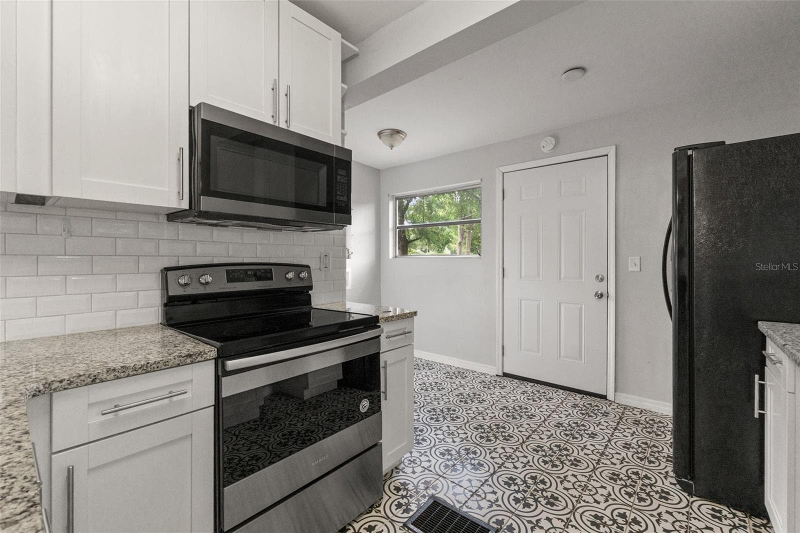 5518 11TH STREET — photo 16 of 41