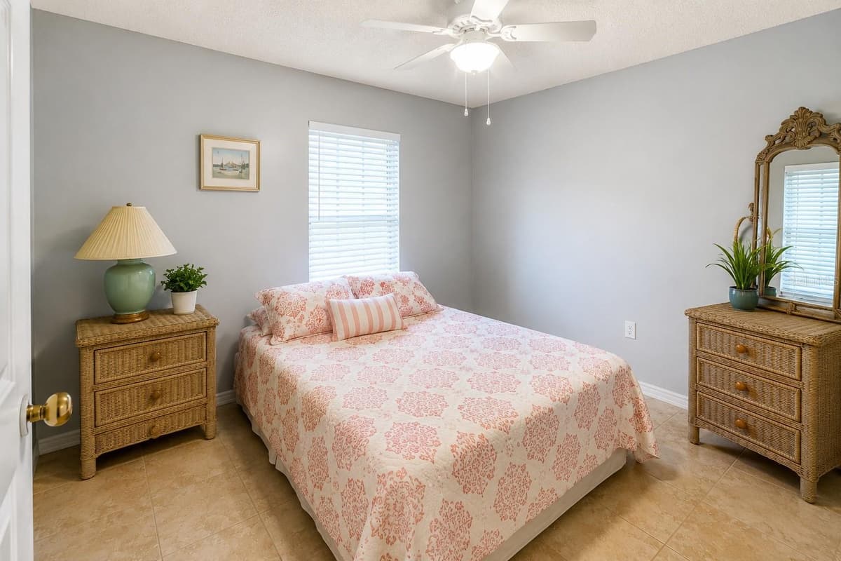 1126 FAIRVILLA DRIVE — photo 6 of 9