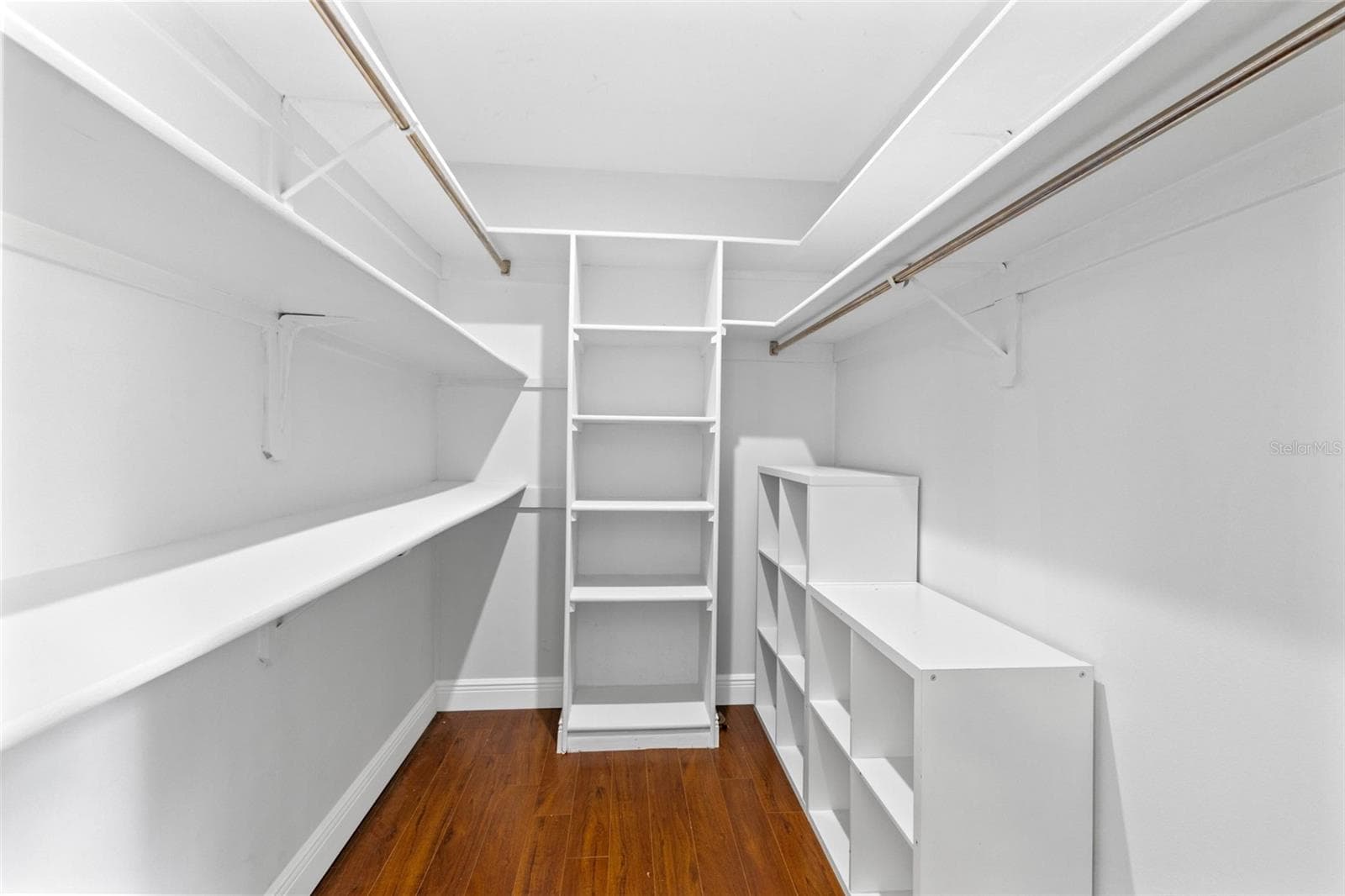 766 TERRA PLACE — photo 18 of 37