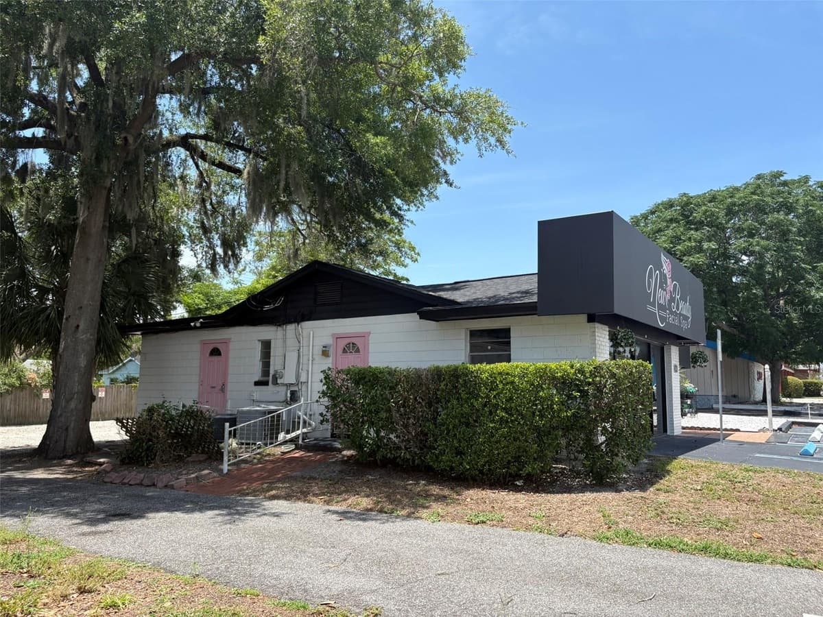 264 ALTAMONTE DRIVE — photo 2 of 10