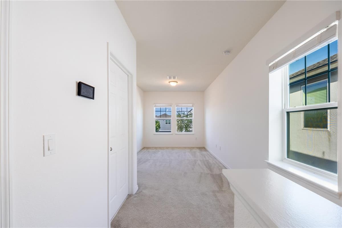2247 WHITE FEATHER LOOP — photo 14 of 41