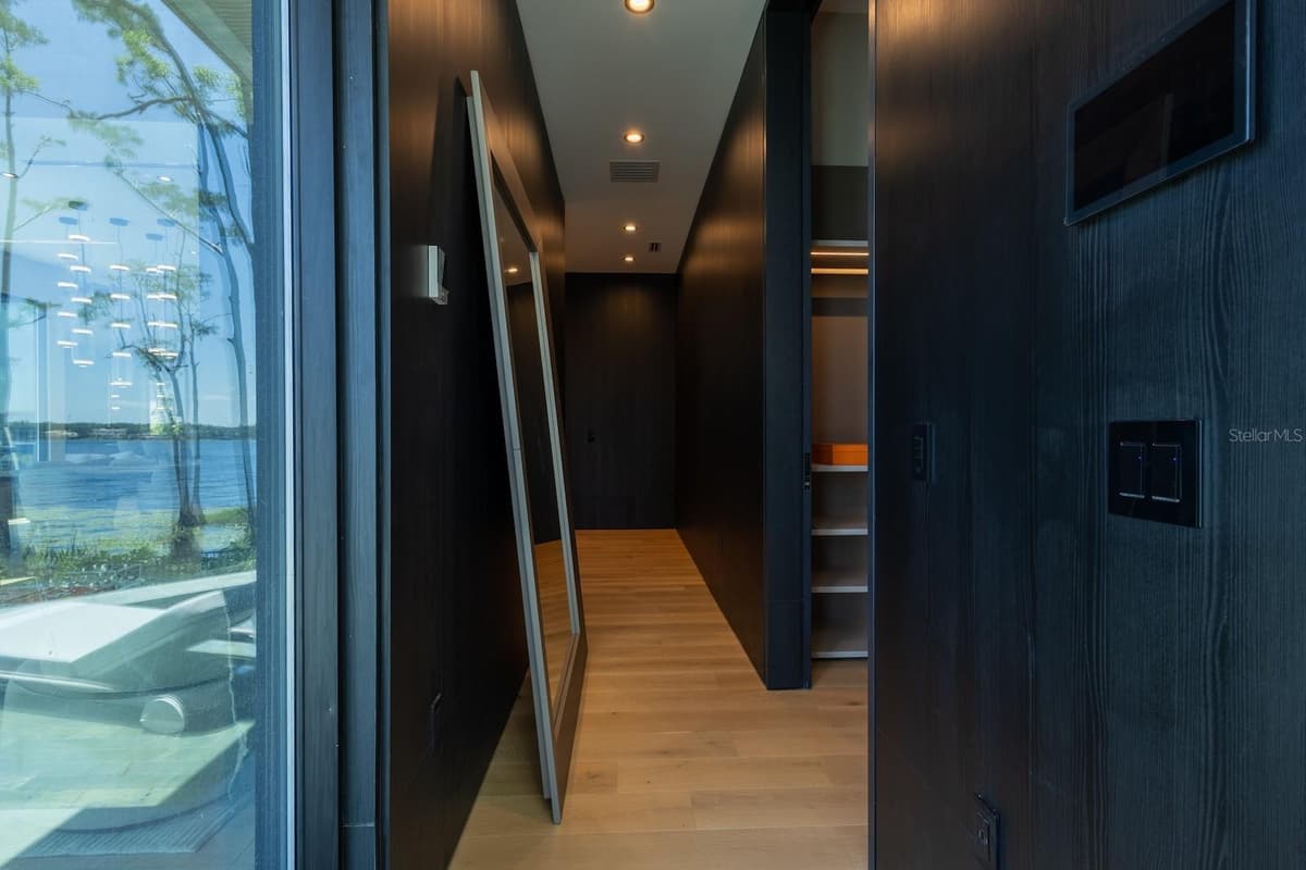 728 FOREST STREET — photo 29 of 98