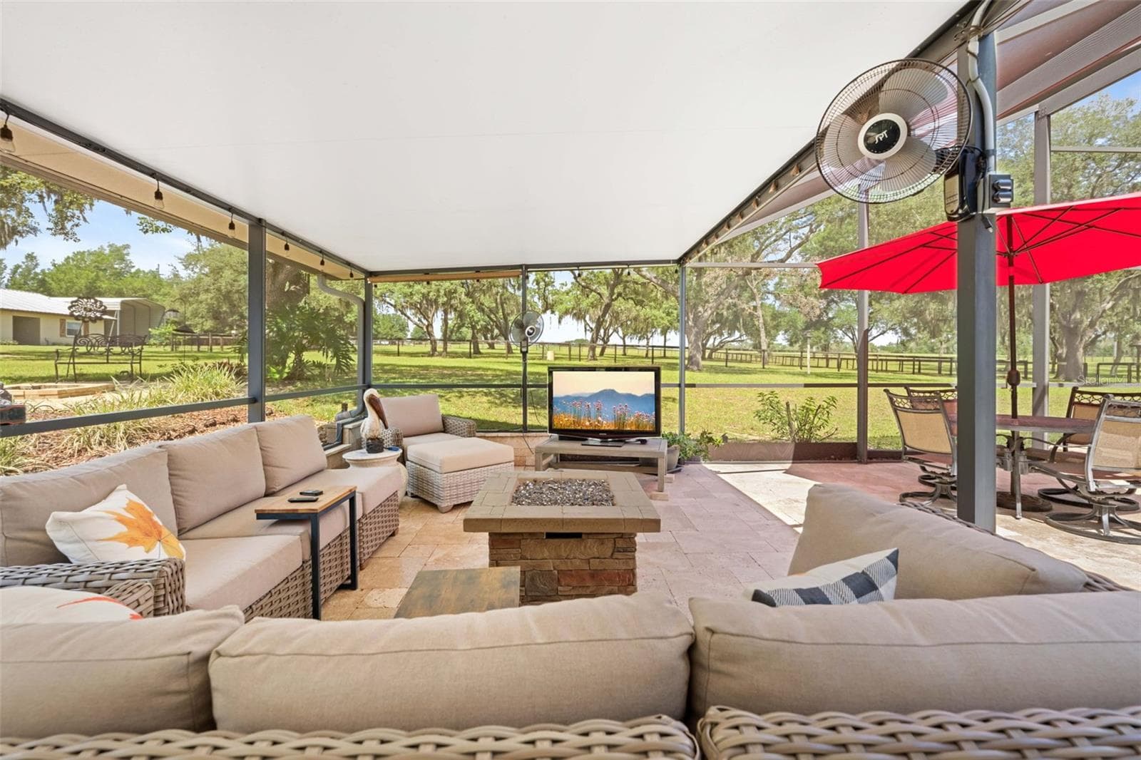 19509 PASO FINO WAY — photo 40 of 95