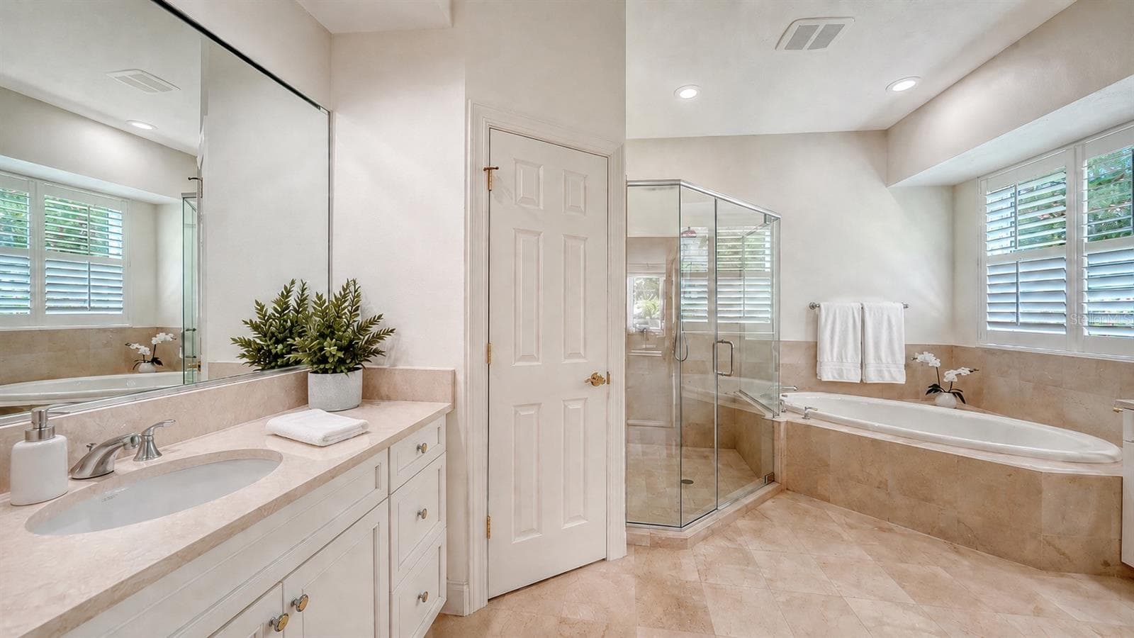 3563 FAIR OAKS LANE — photo 21 of 46