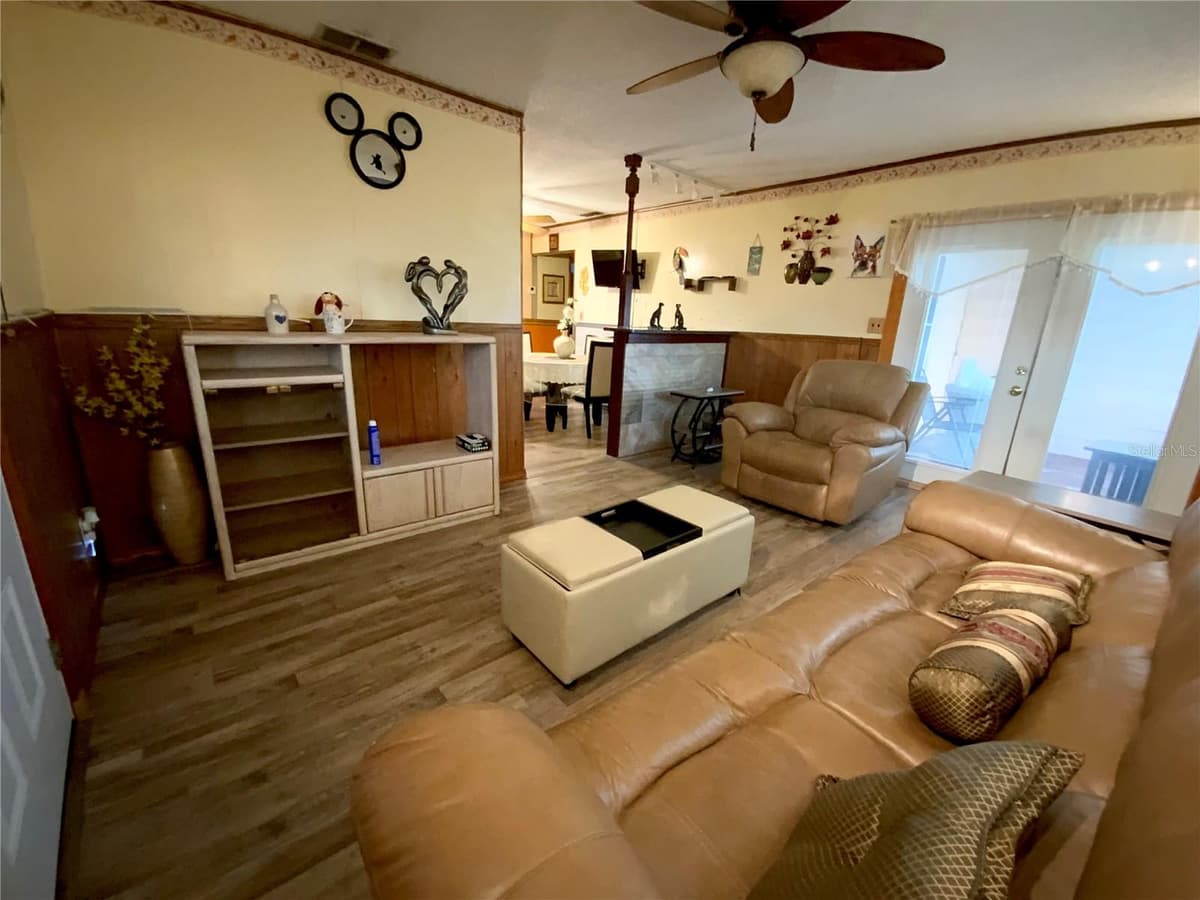 2302 MARTHA DRIVE — photo 5 of 28