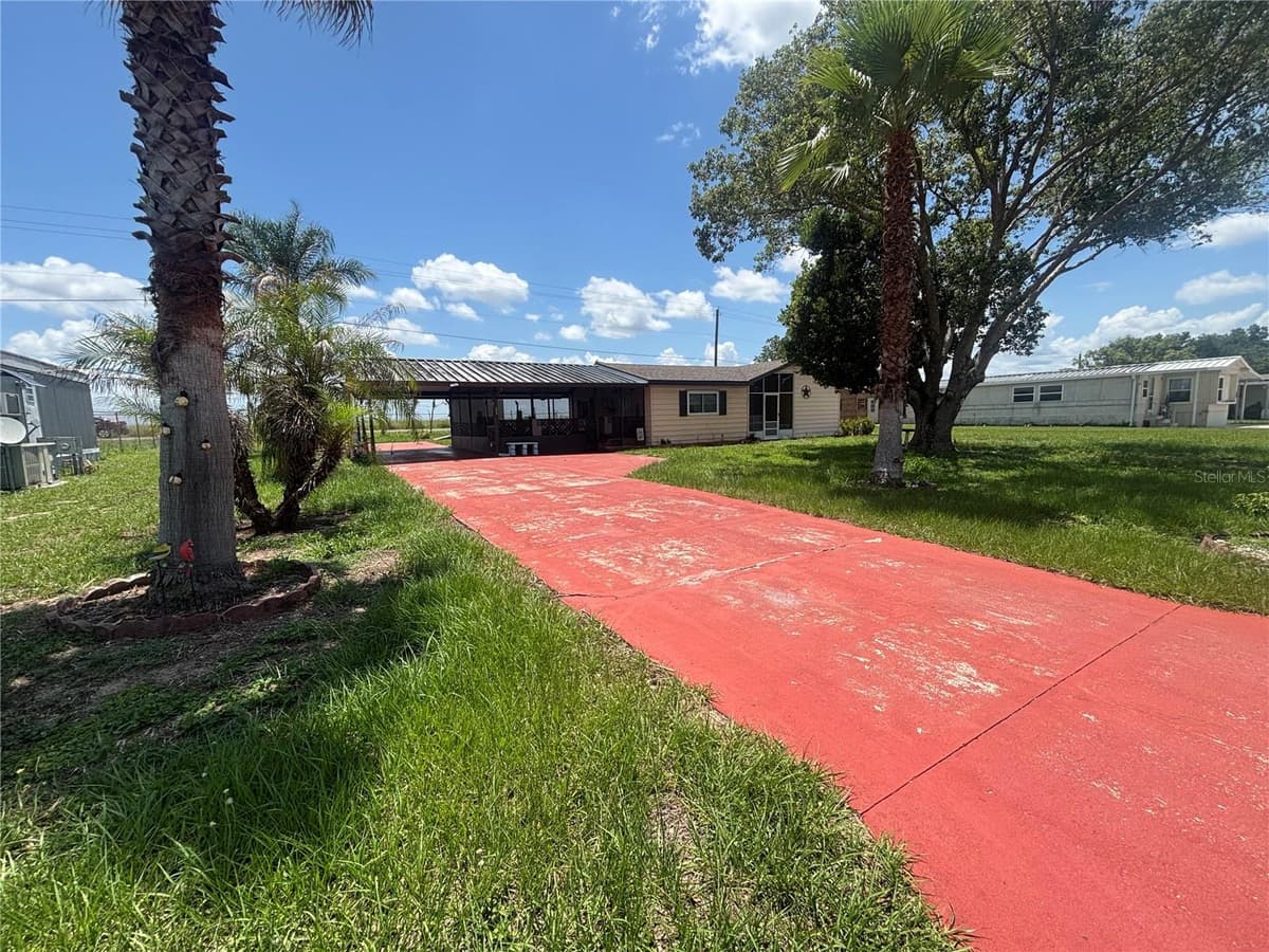 2302 MARTHA DRIVE — photo 24 of 28