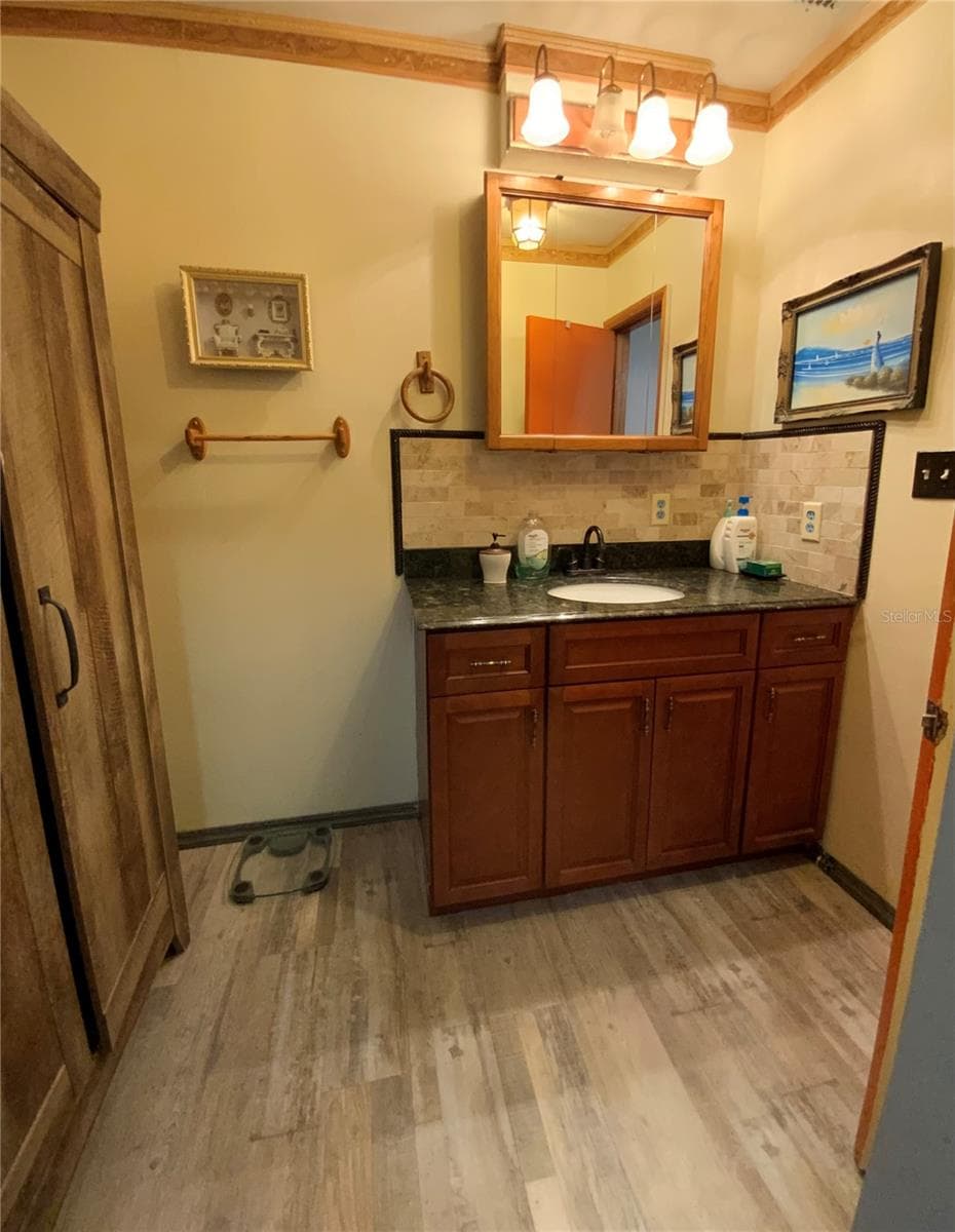 2302 MARTHA DRIVE — photo 15 of 28