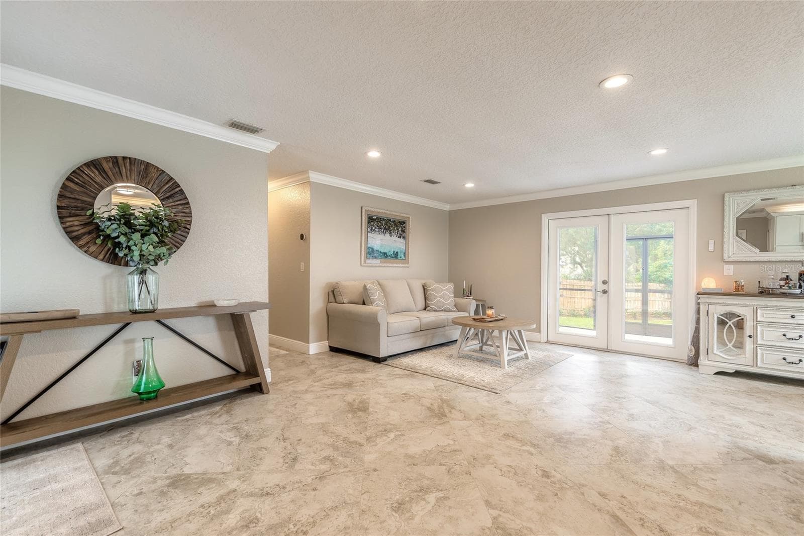4181 SAXON DRIVE — photo 24 of 68