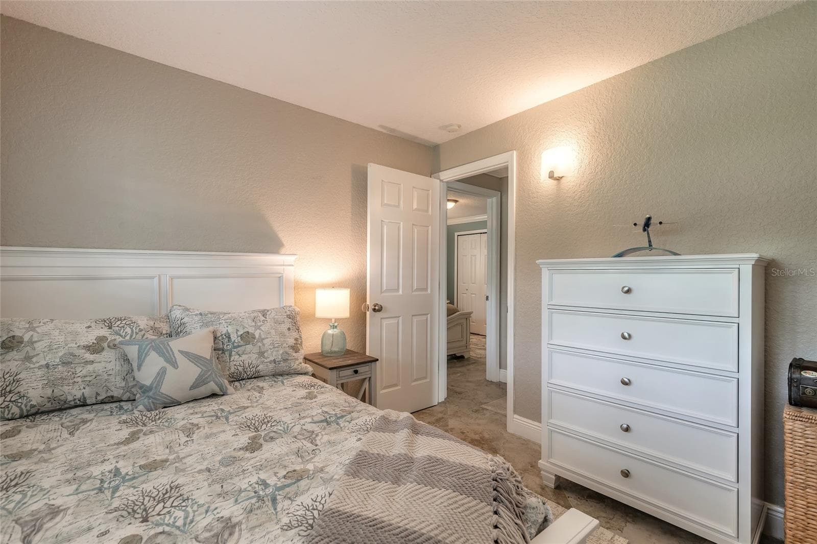 4181 SAXON DRIVE — photo 22 of 68