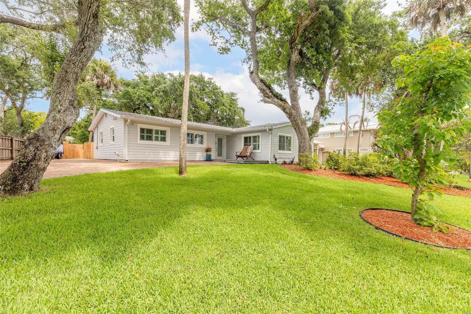 4181 SAXON DRIVE