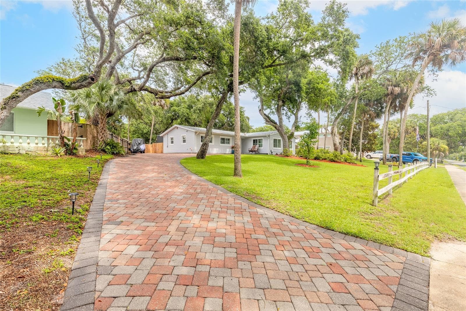 4181 SAXON DRIVE — photo 13 of 68