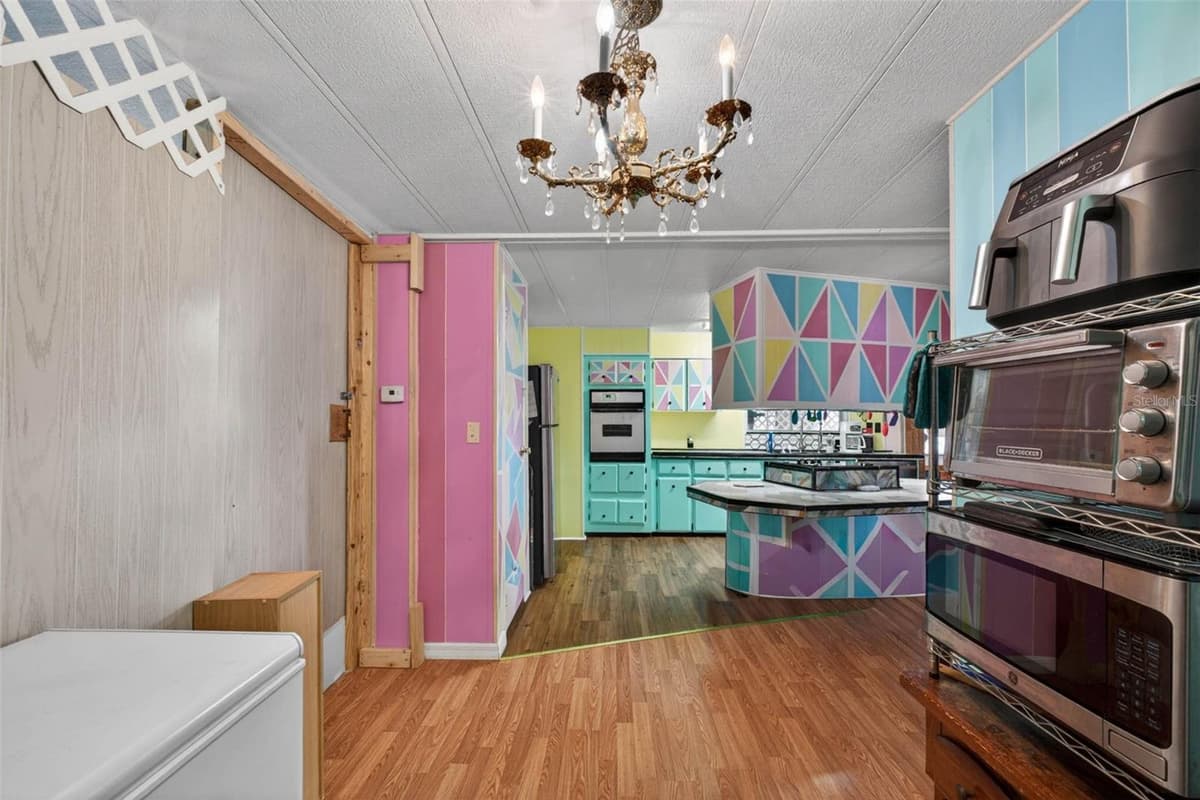 2129 LOIS BOULEVARD — photo 16 of 49