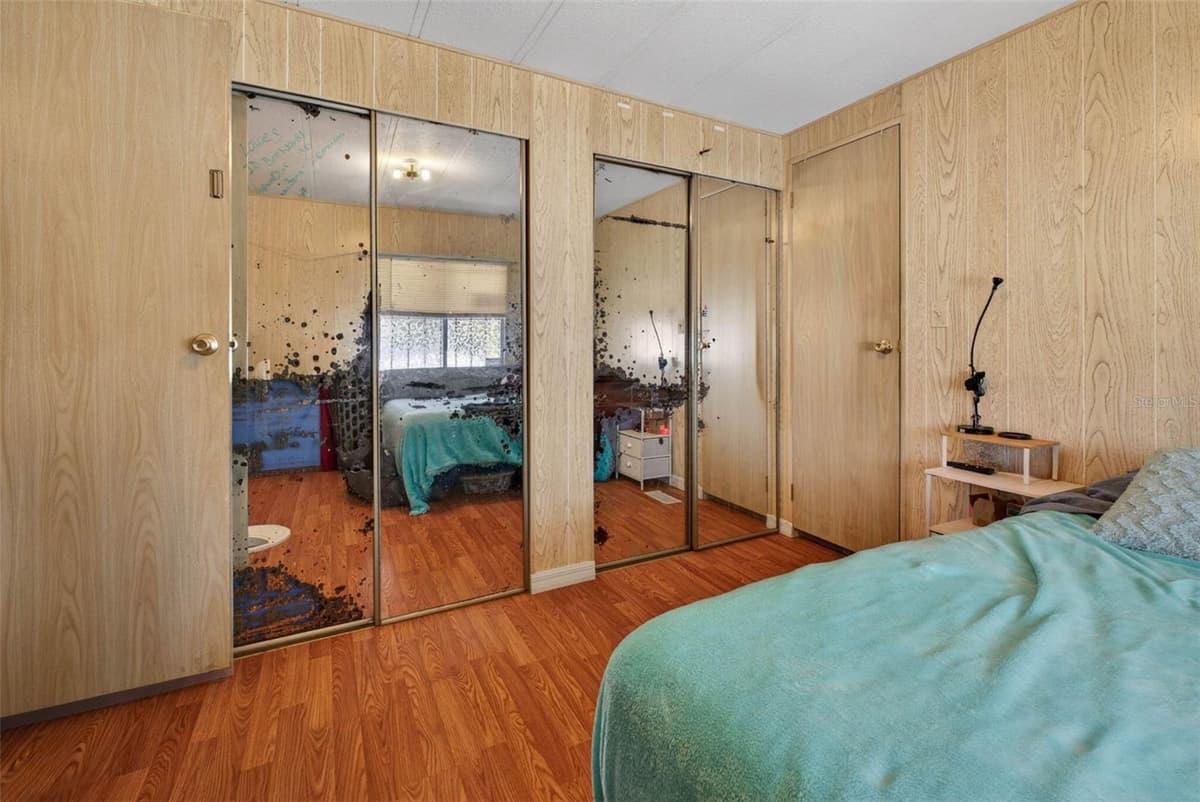 2129 LOIS BOULEVARD — photo 28 of 49