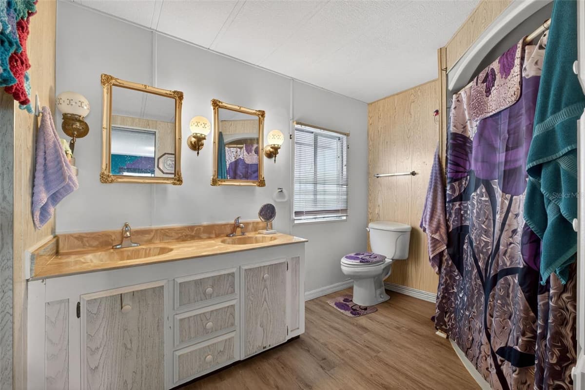 2129 LOIS BOULEVARD — photo 23 of 49