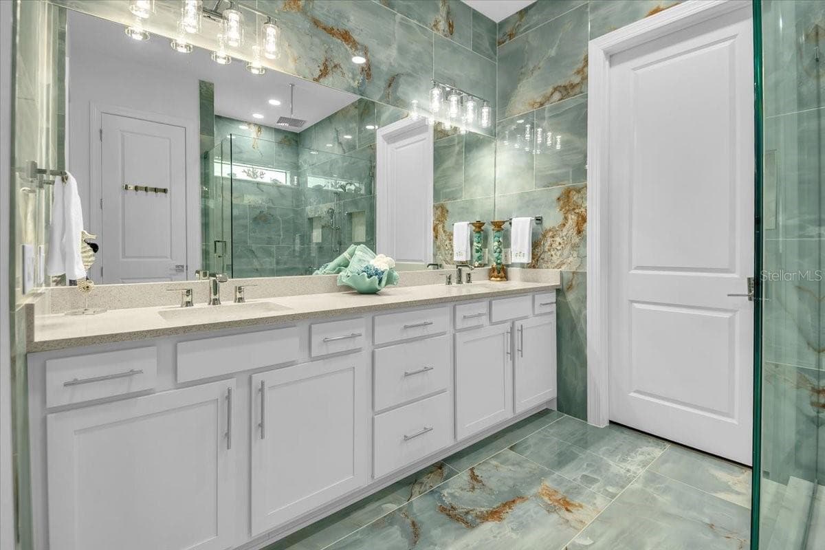 5609 CLEARWATER COURT — photo 30 of 81