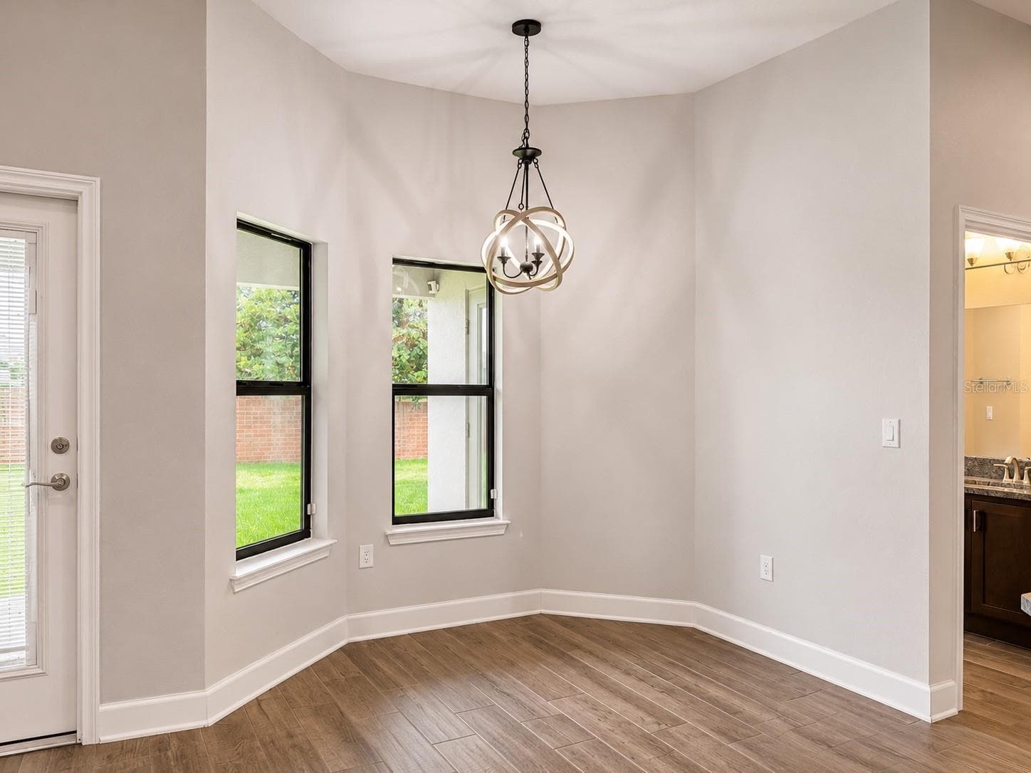 226 LAKE VISTA DRIVE — photo 11 of 89