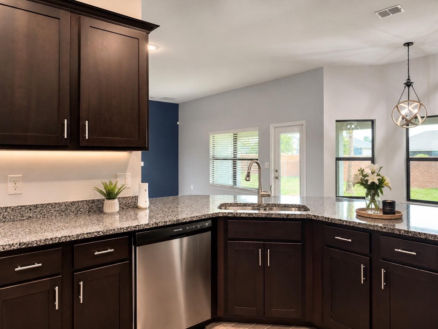 226 LAKE VISTA DRIVE — photo 83 of 89